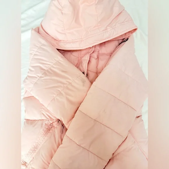Hollister Pink Puffer Jacket with Hood - Picture 10 of 10
